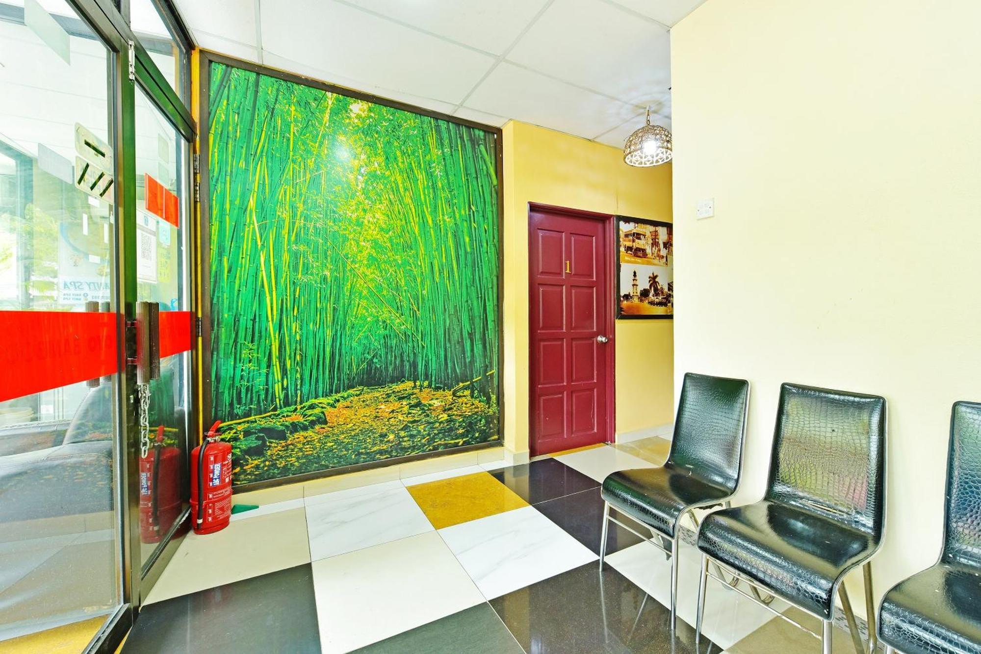 Oyo 873 Bamboo Inn Batu Feringgi Buitenkant foto