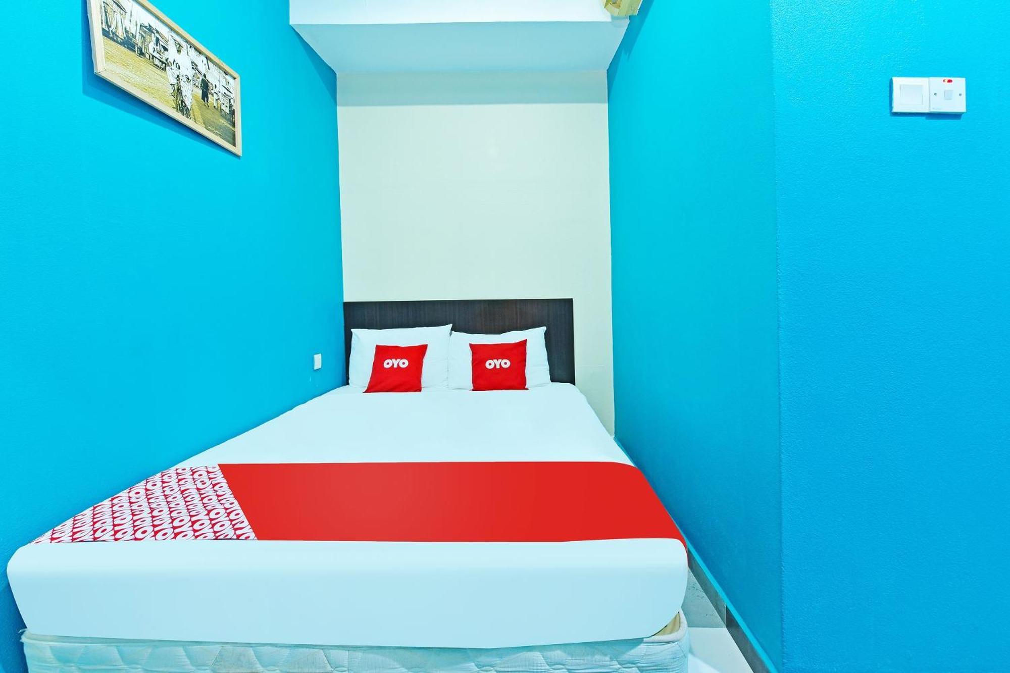 Oyo 873 Bamboo Inn Batu Feringgi Buitenkant foto