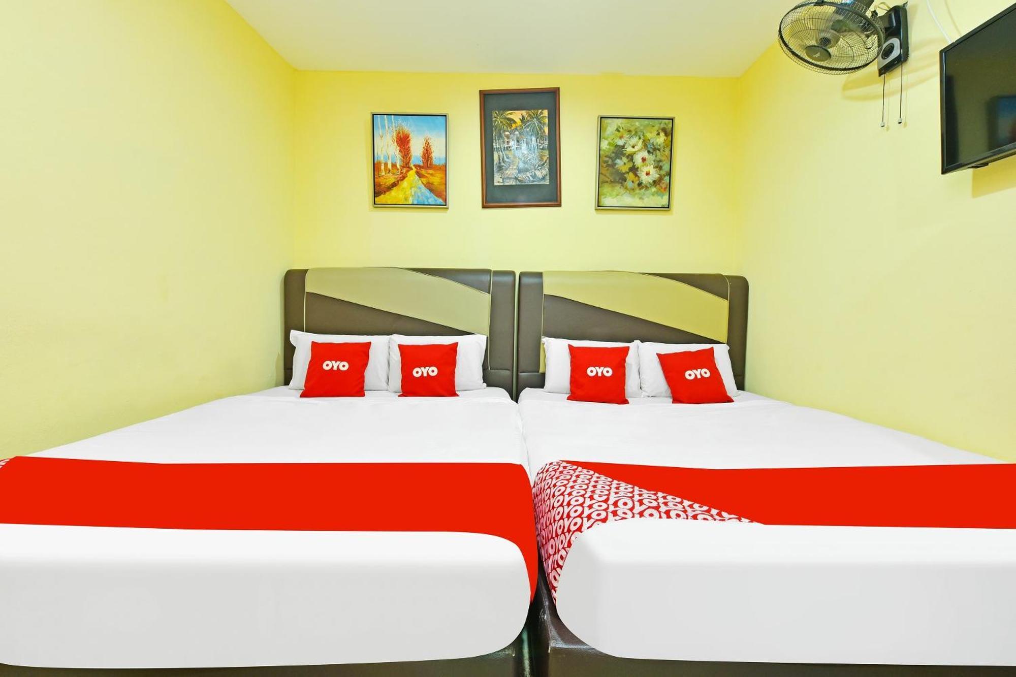 Oyo 873 Bamboo Inn Batu Feringgi Buitenkant foto