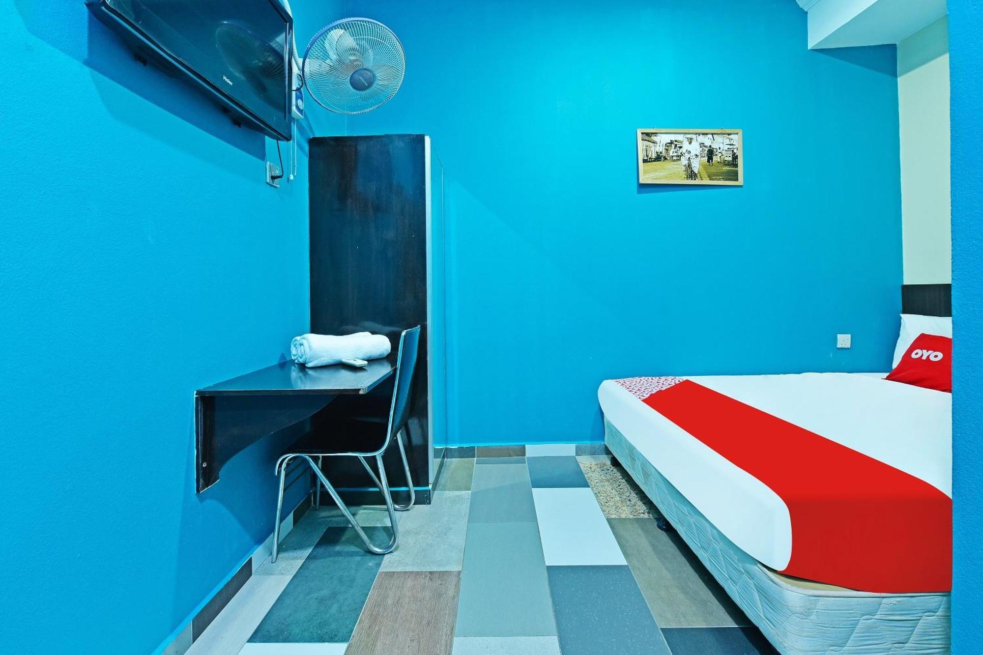 Oyo 873 Bamboo Inn Batu Feringgi Buitenkant foto