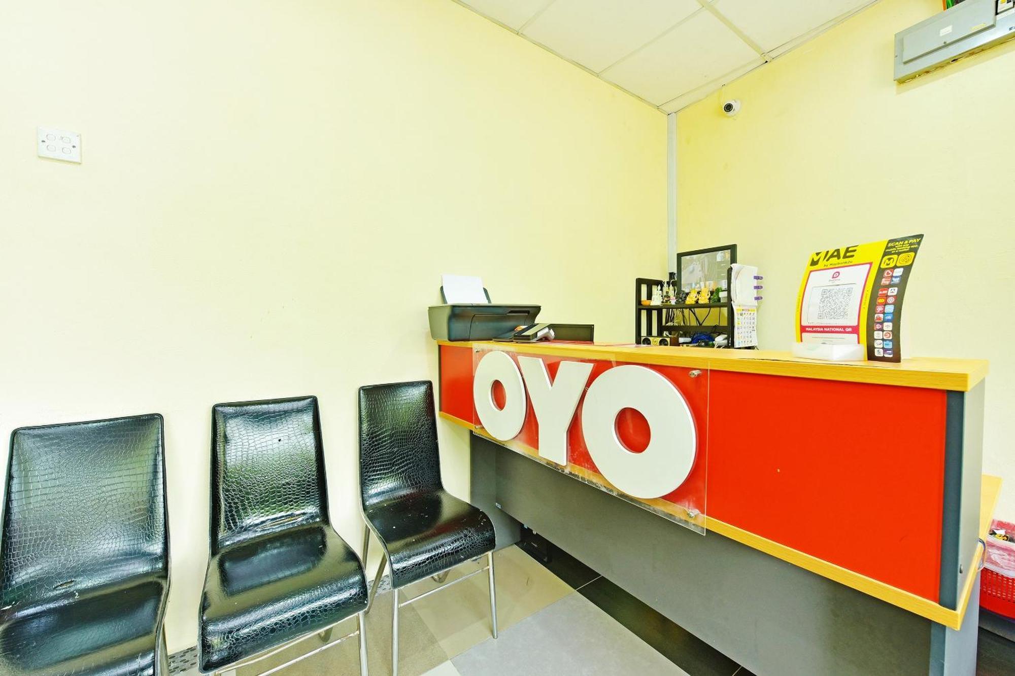 Oyo 873 Bamboo Inn Batu Feringgi Buitenkant foto